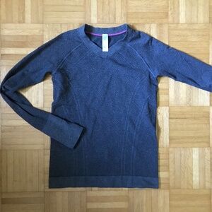 Ivivva Lululemon Gray Long Sleeve Top